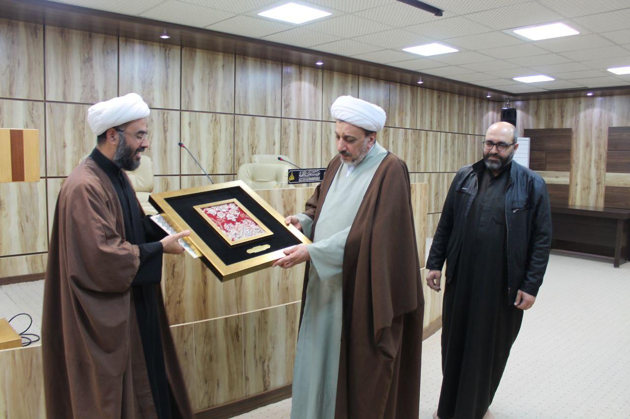 تكريم بعض الكوادر العلمية في مؤسسة وارث الأنبياء في قم المقدسة